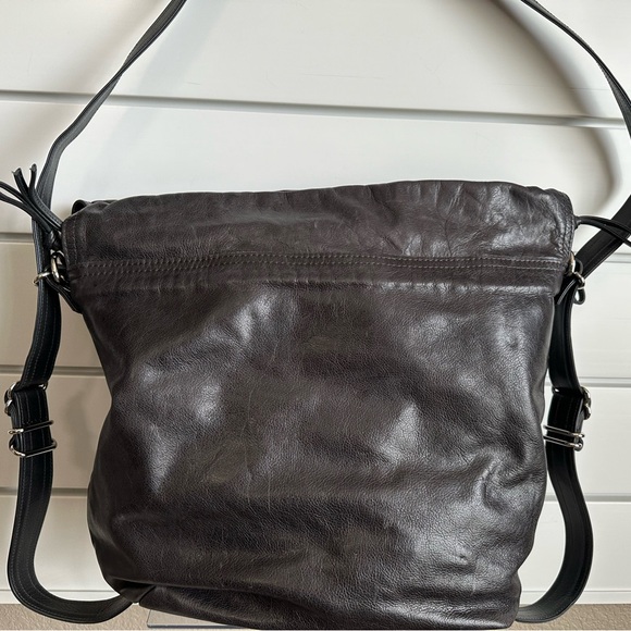 Rough & Tumble Train Bag - Picture 2 of 3